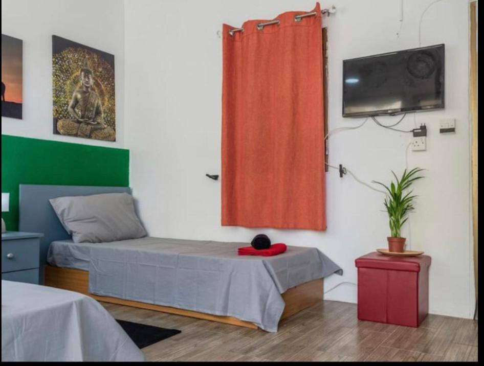 Room 6- Private Room With Private Terrace, Private Bathroom, Ac And Wifi Sliema Ngoại thất bức ảnh